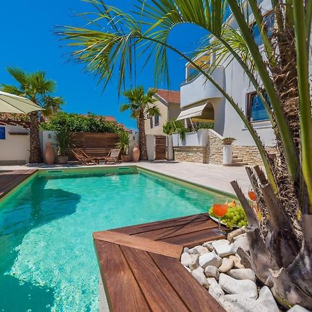 Apartments "Villa Antisin" With Heated Pool Zadar Buitenkant foto