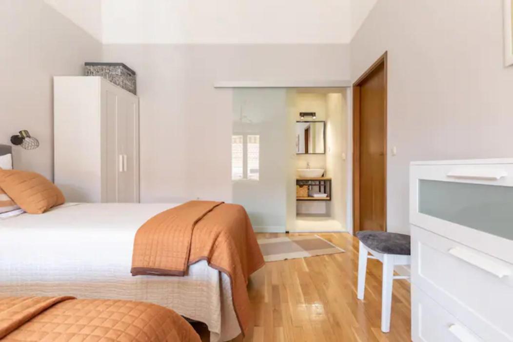 Apartments "Villa Antisin" With Heated Pool Zadar Buitenkant foto