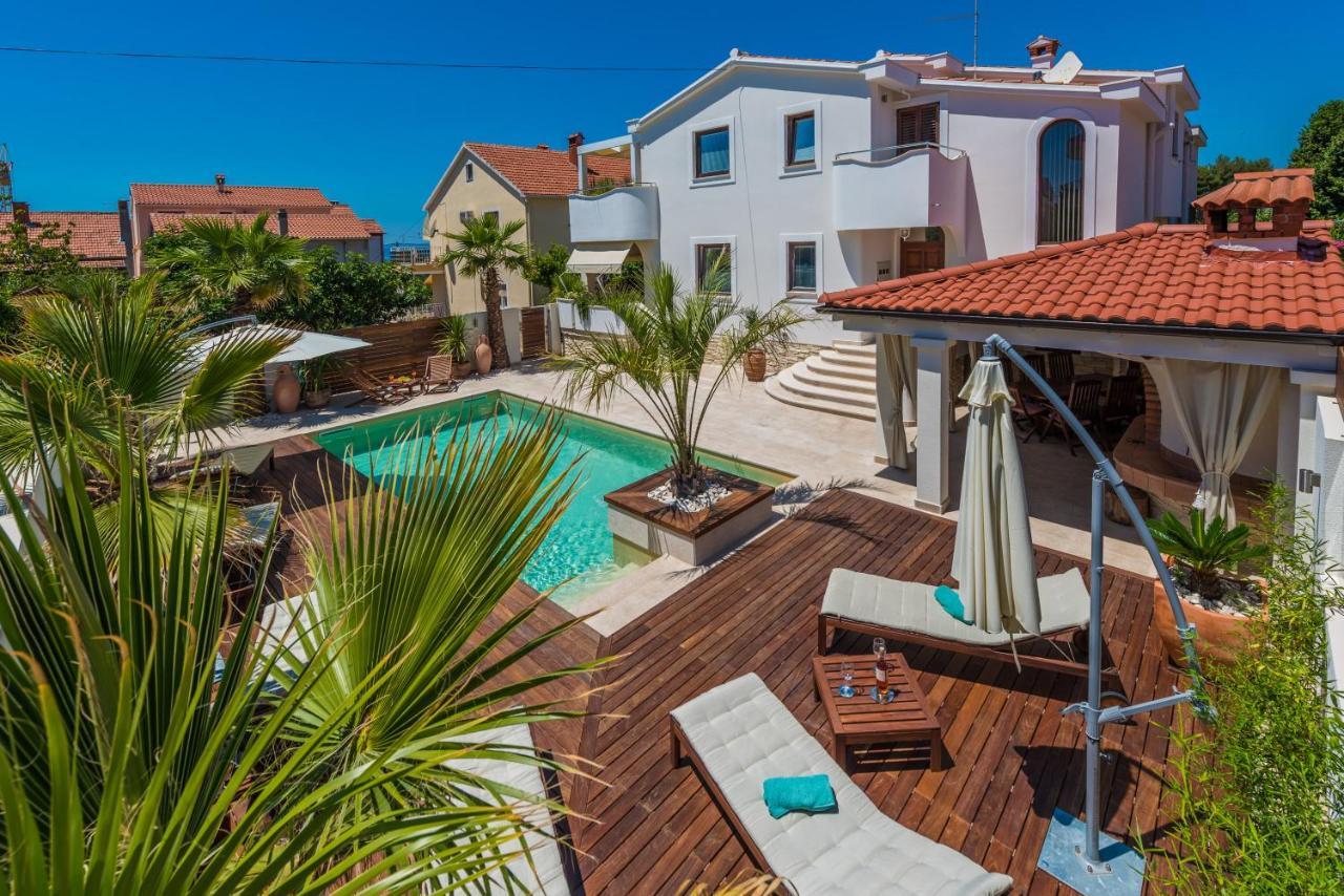Apartments "Villa Antisin" With Heated Pool Zadar Buitenkant foto