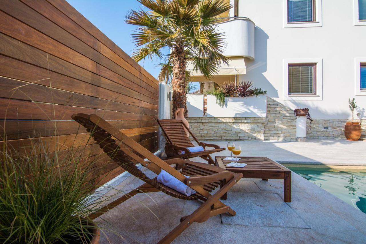 Apartments "Villa Antisin" With Heated Pool Zadar Buitenkant foto