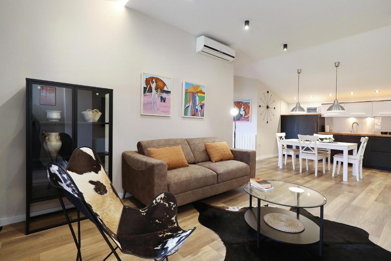 Apartments "Villa Antisin" With Heated Pool Zadar Buitenkant foto