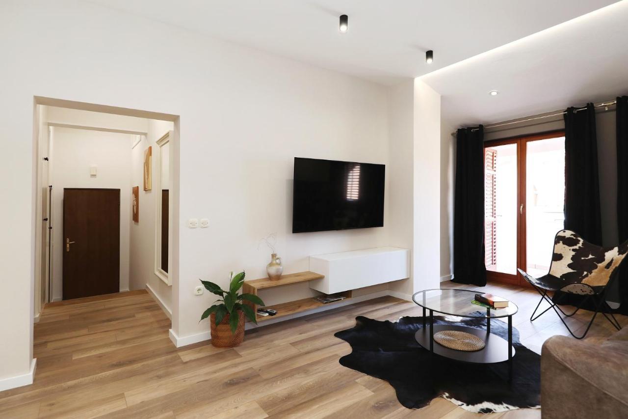 Apartments "Villa Antisin" With Heated Pool Zadar Buitenkant foto