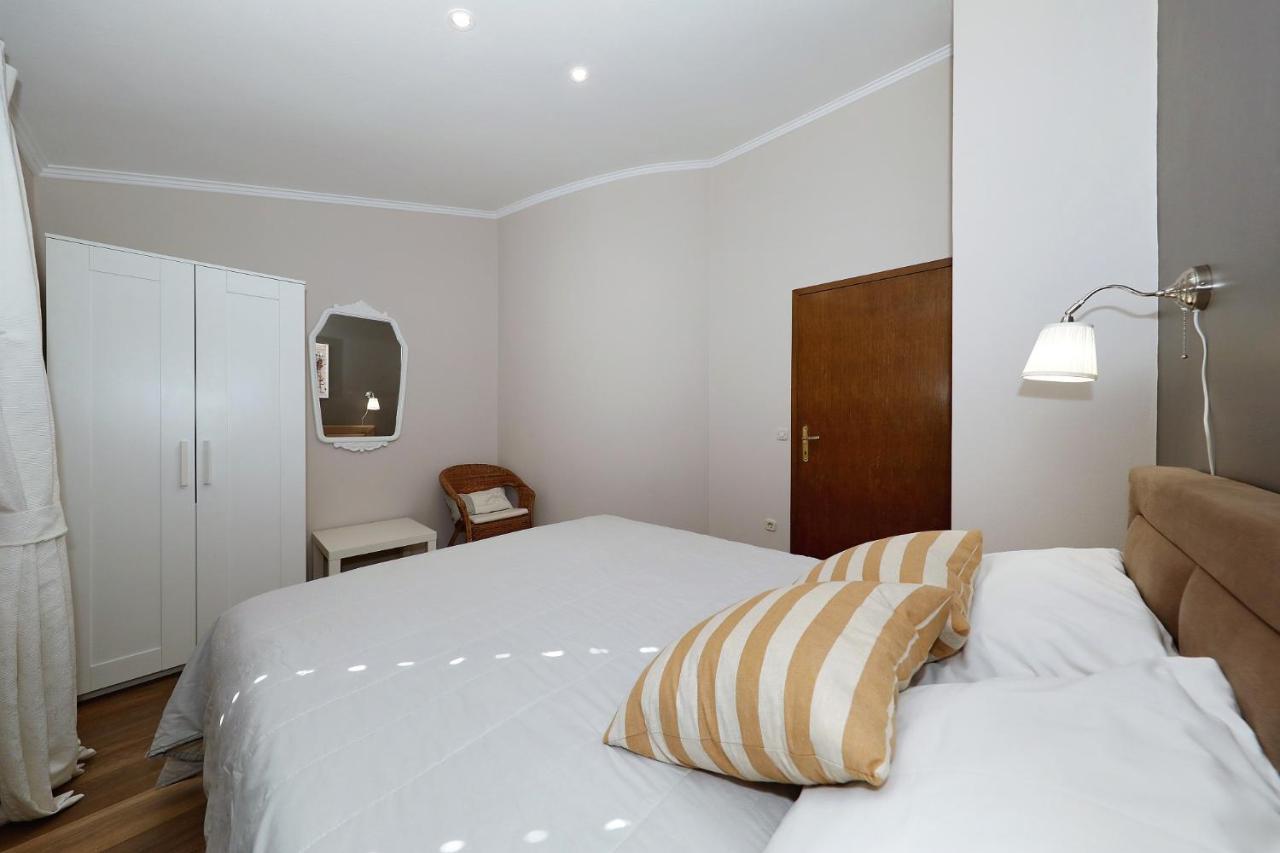 Apartments "Villa Antisin" With Heated Pool Zadar Buitenkant foto